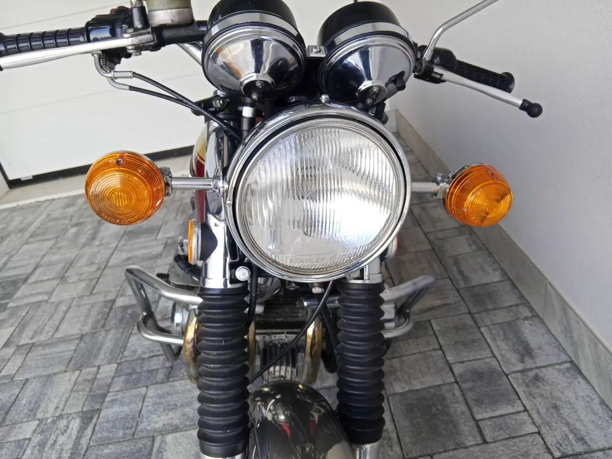 Honda CB 750 Four K2 (3)