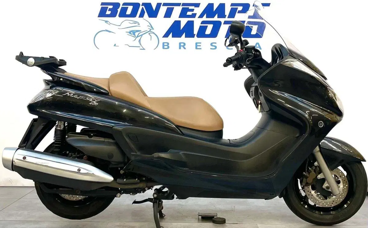 Yamaha Majesty 400 (2004 - 08)