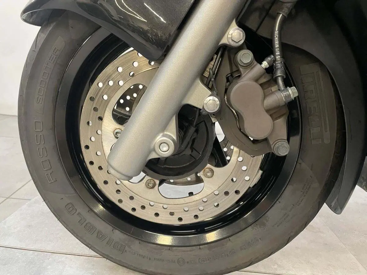 Yamaha Majesty 400 (2004 - 08) (10)