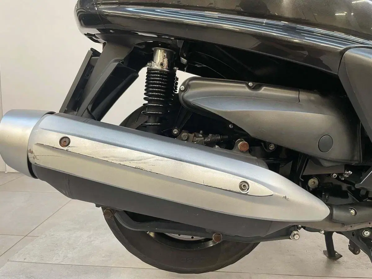 Yamaha Majesty 400 (2004 - 08) (12)