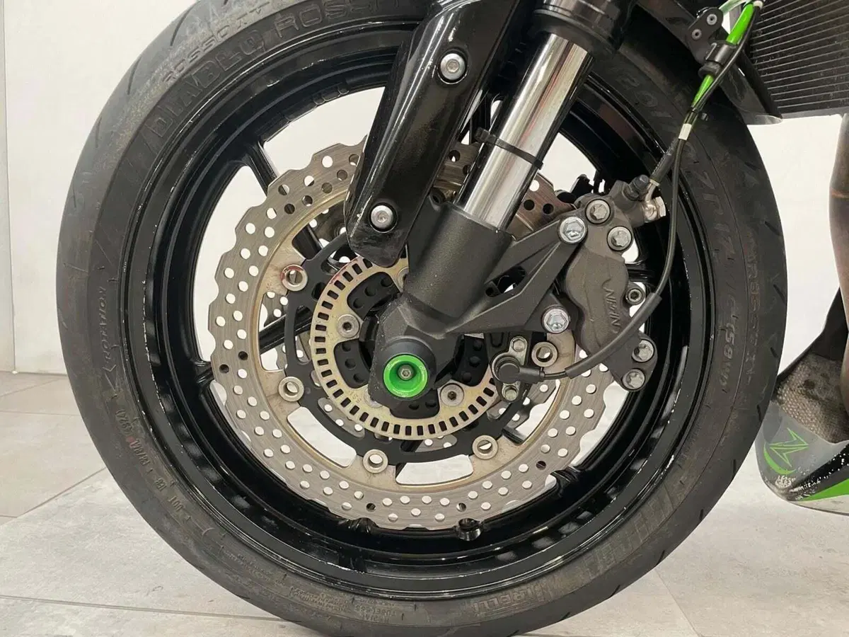 Kawasaki Z 800 ABS (2012 - 16) (15)