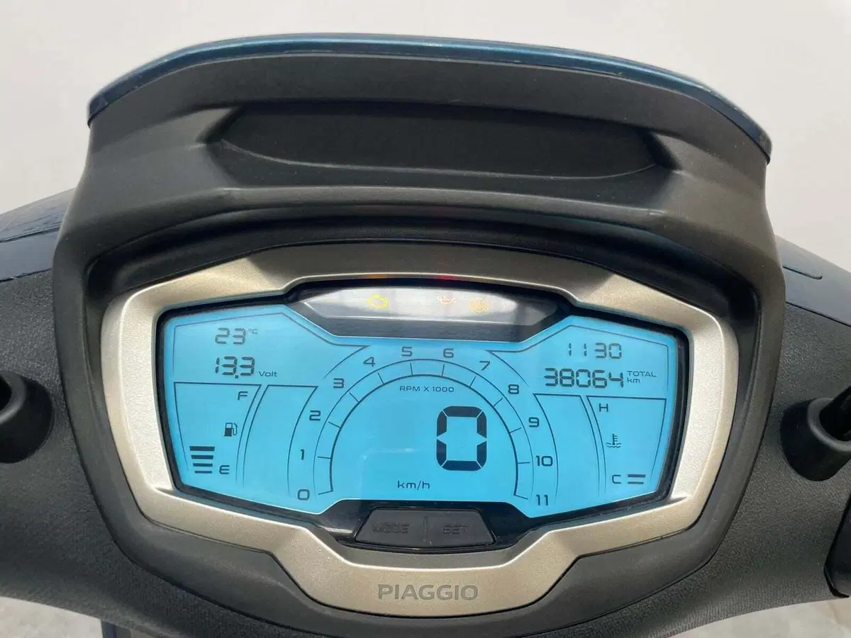 Piaggio Beverly 300 ABS-ASR (2021 - 25) (7)