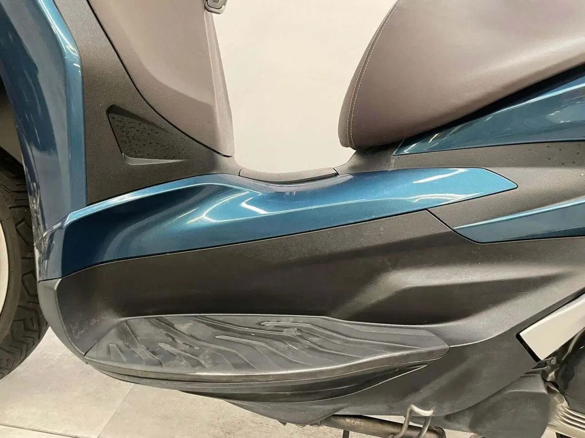 Piaggio Beverly 300 ABS-ASR (2021 - 25) (10)