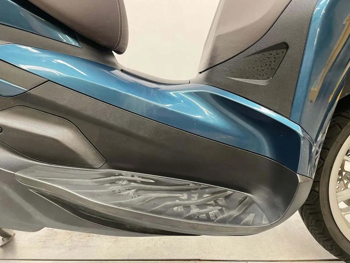 Piaggio Beverly 300 ABS-ASR (2021 - 25) (11)