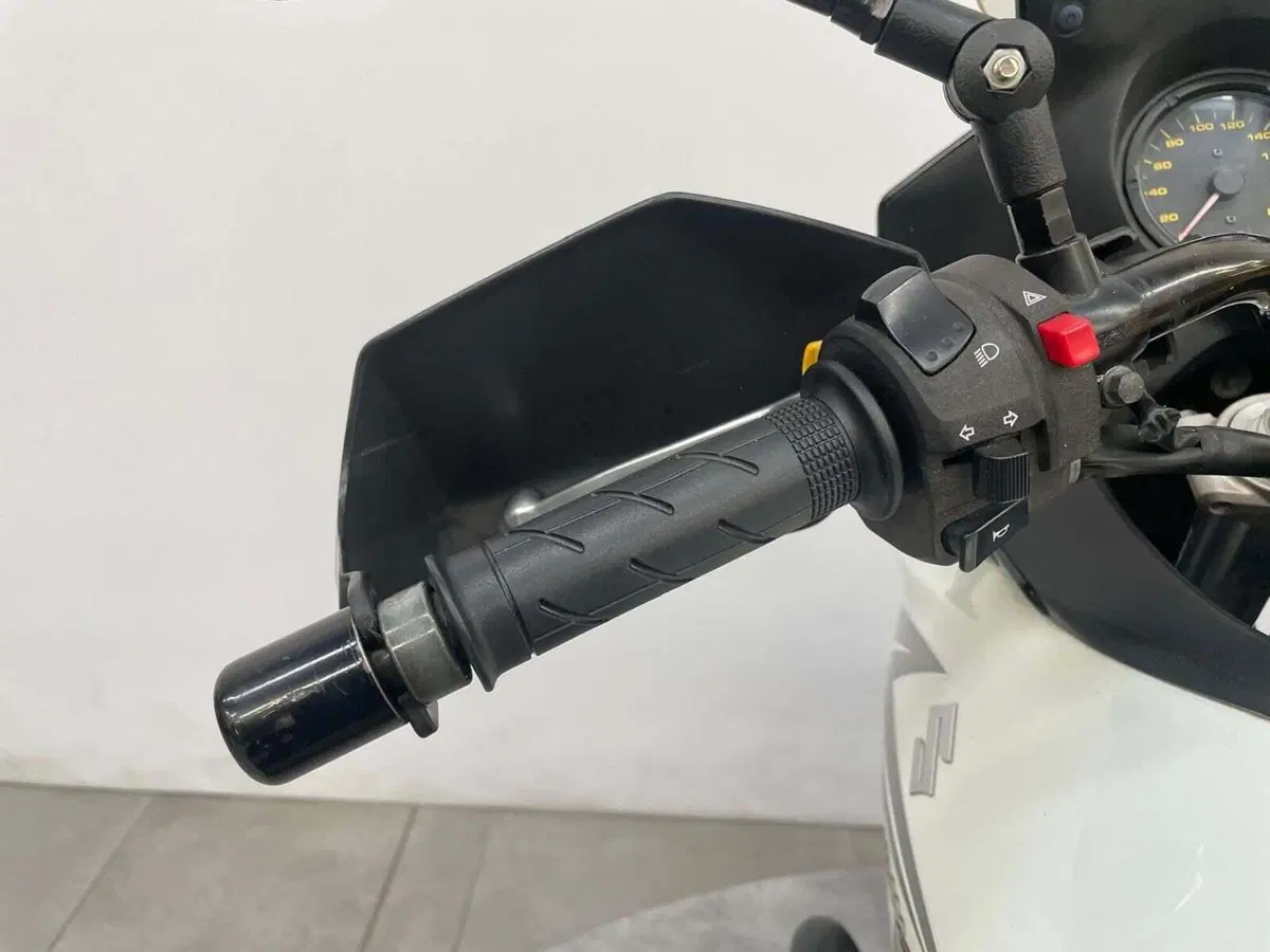 Suzuki V-Strom 650 ABS (2011 - 17) (8)