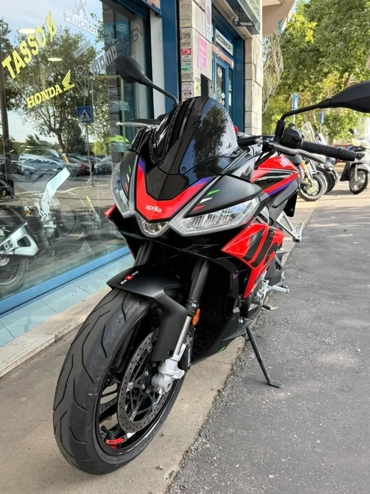 Aprilia Tuono 660 Factory (2022 - 24) (3)