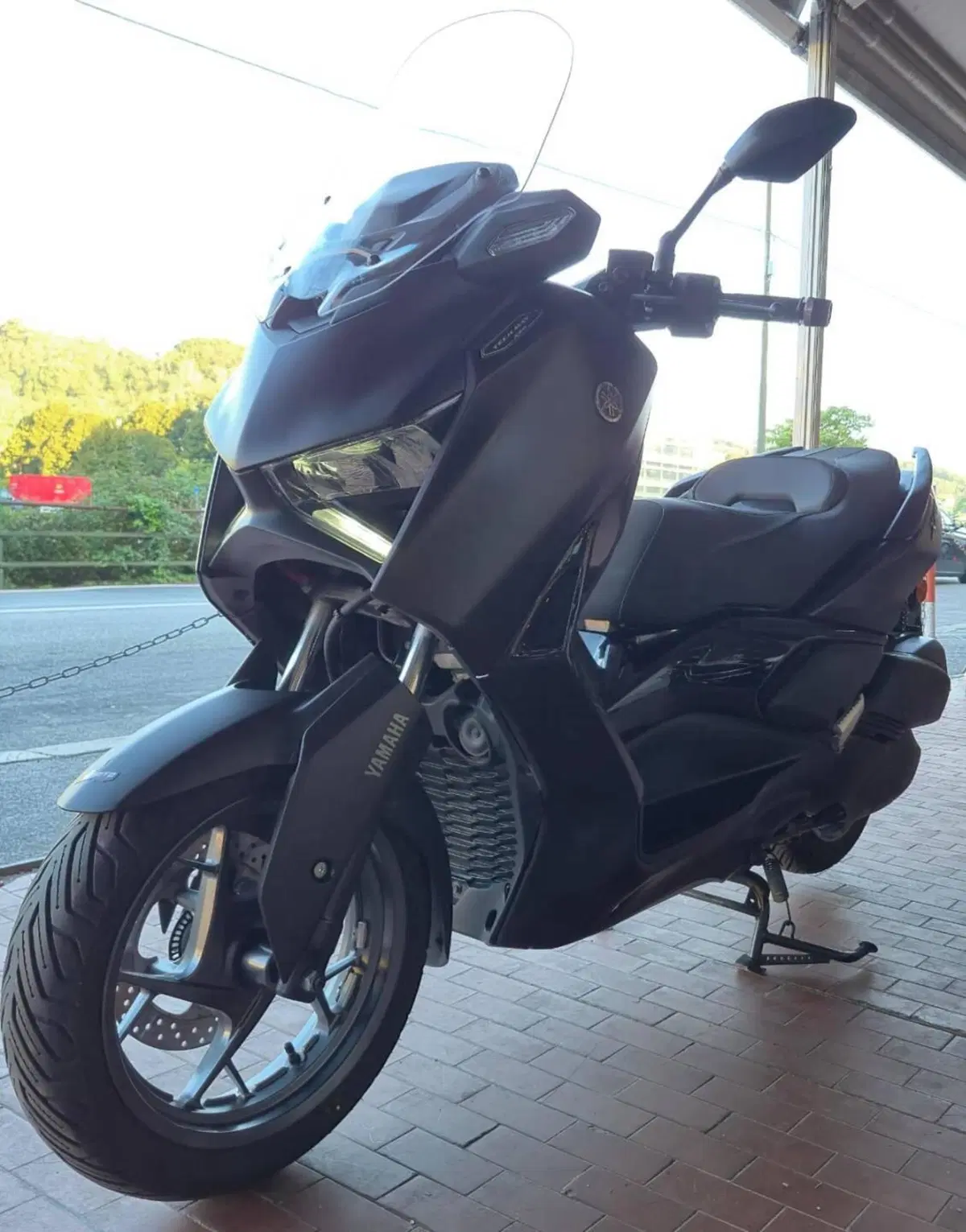 Yamaha X-Max 300 Tech Max (2025 - 26) (5)