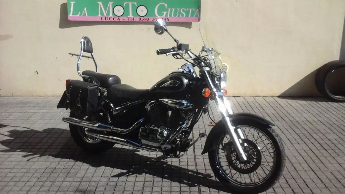 Suzuki Marauder GZ 250