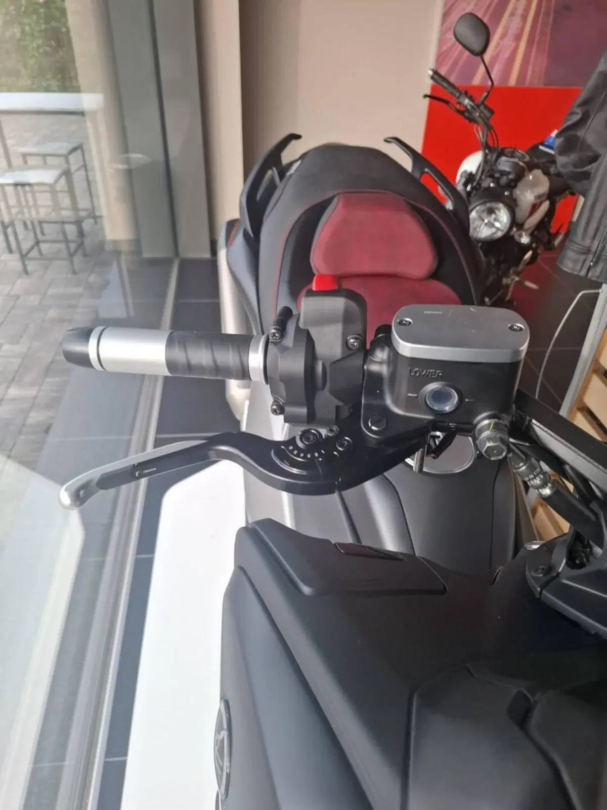 Yamaha T-Max 560 25th Anniversary (2026) (4)