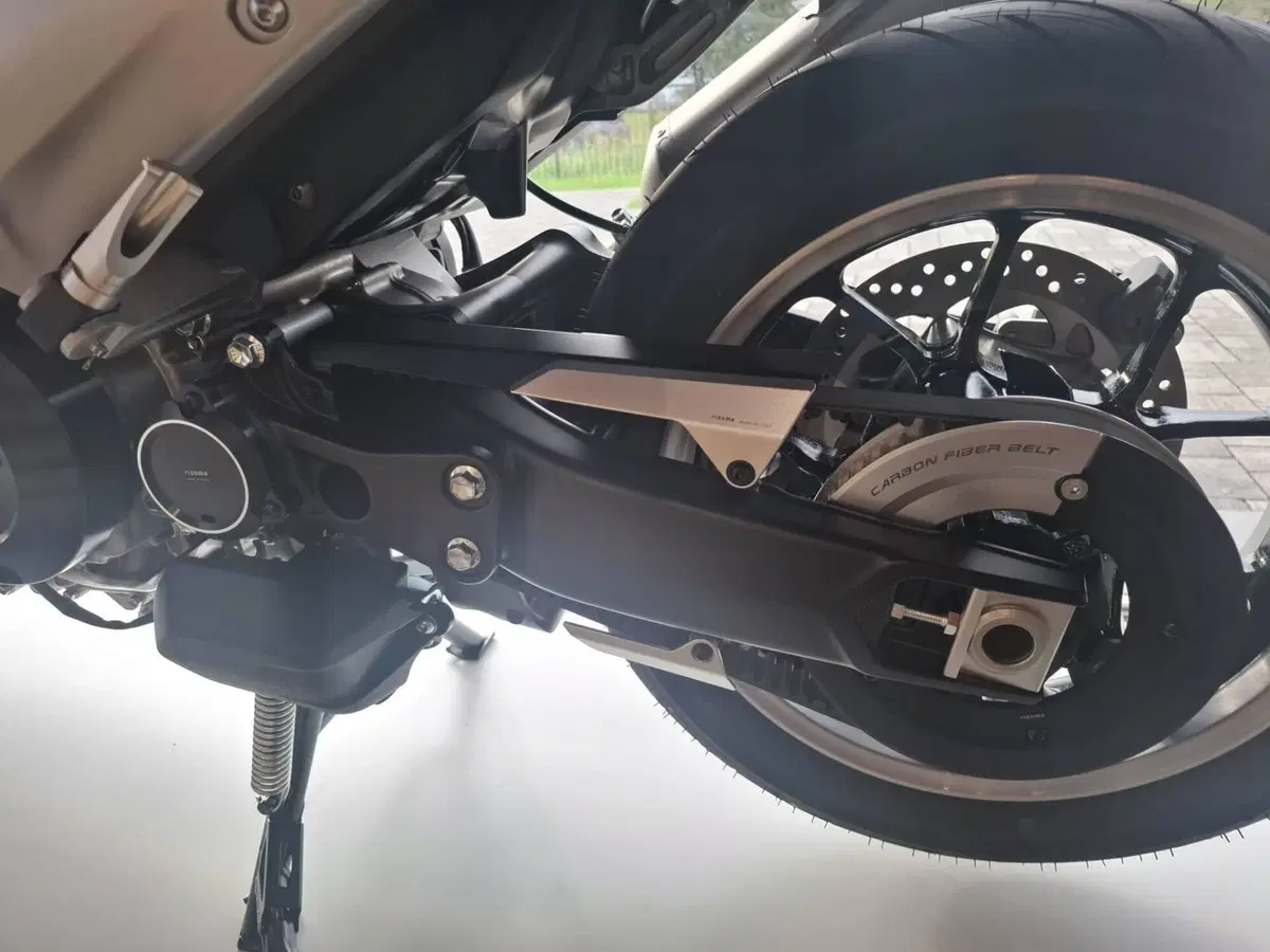 Yamaha T-Max 560 25th Anniversary (2026) (6)