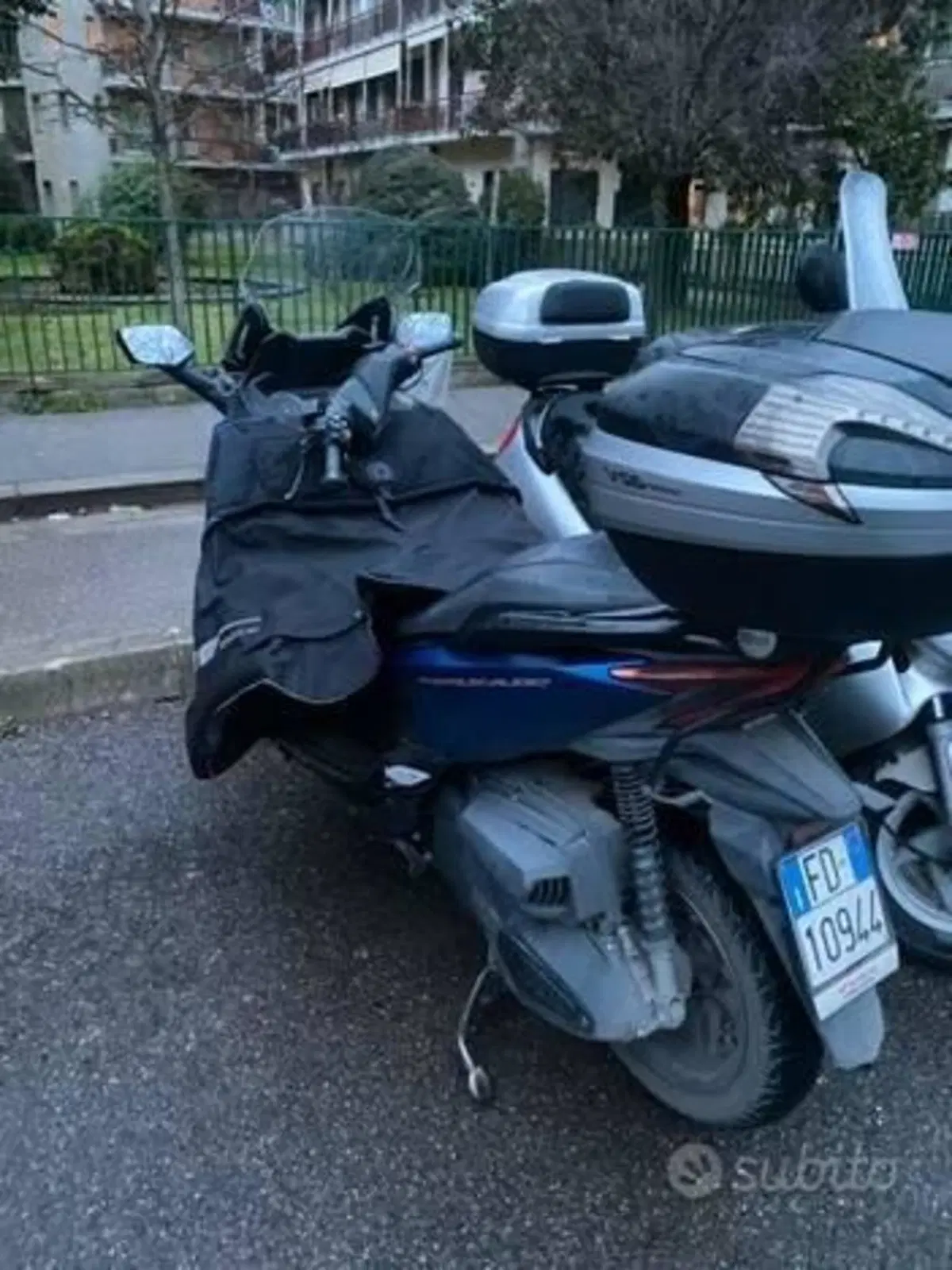 Honda Forza 350 (2022 - 24) (2)