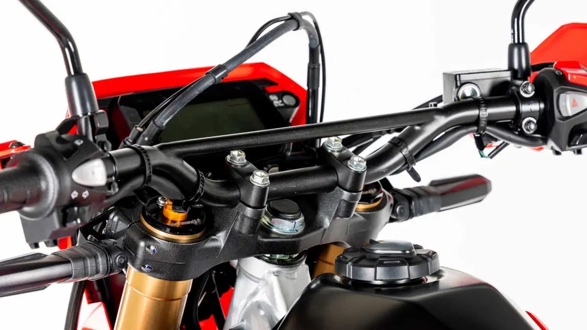 Honda CRF 300L CRF 300L Red Edition (2026) (8)