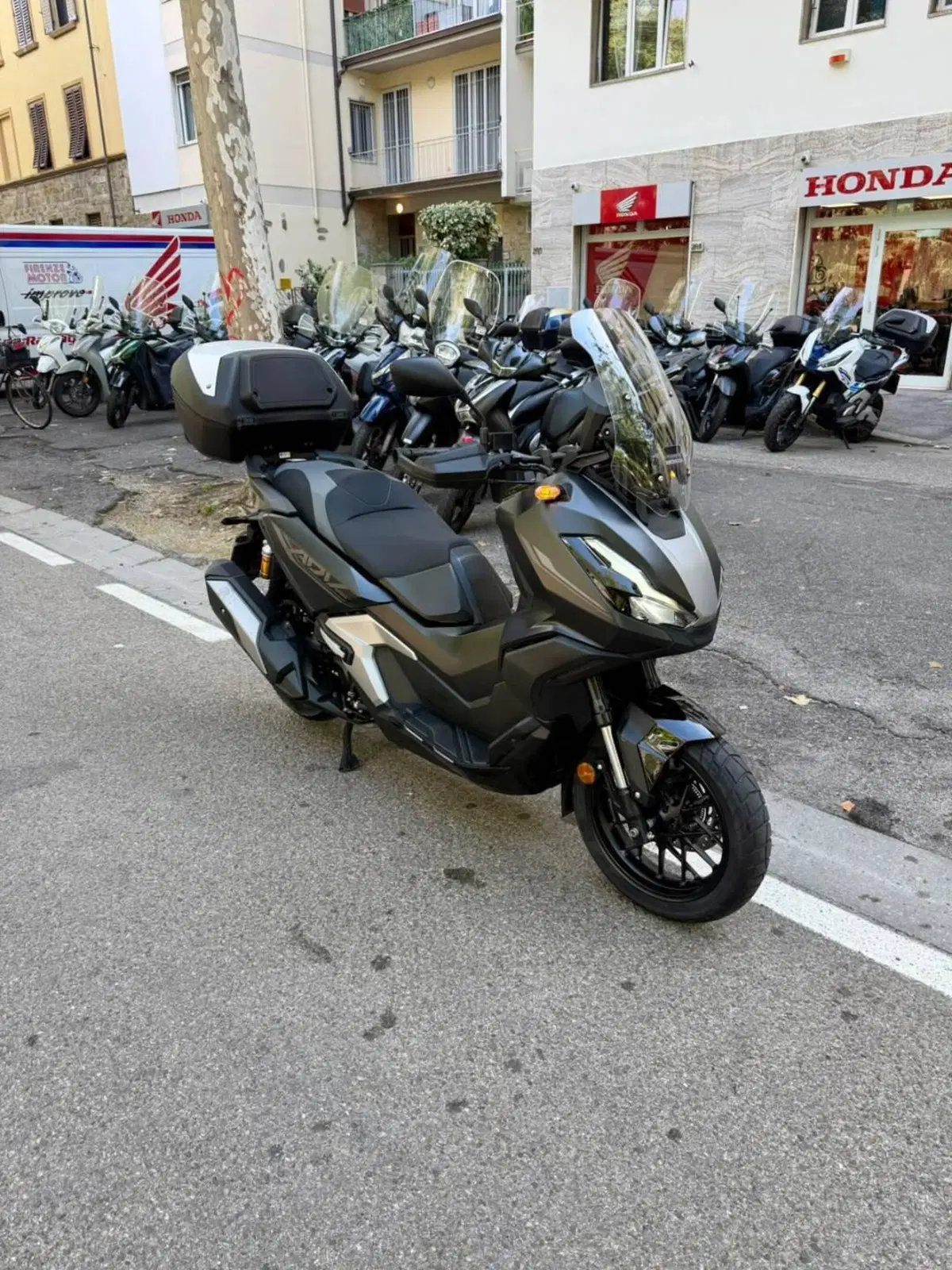 Honda ADV 350 Special Edition (2025 - 26) (3)