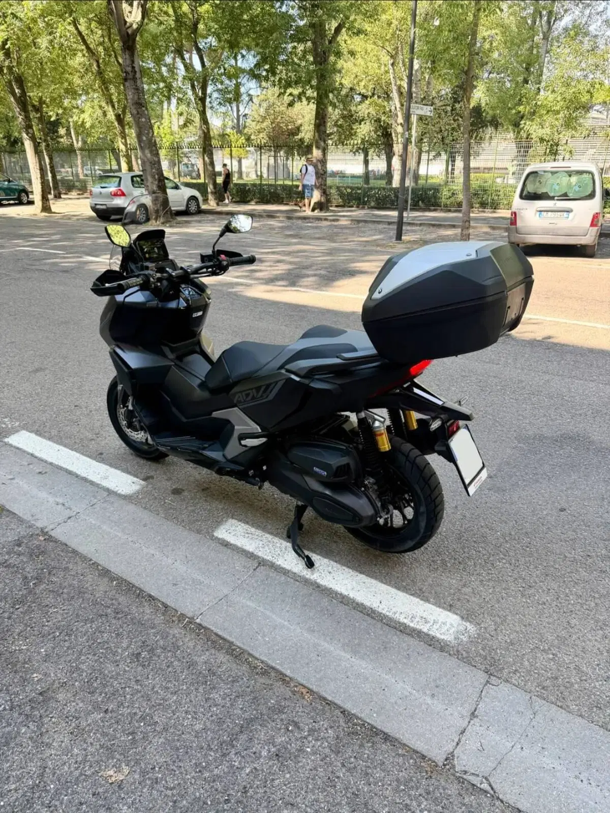 Honda ADV 350 Special Edition (2025 - 26) (4)