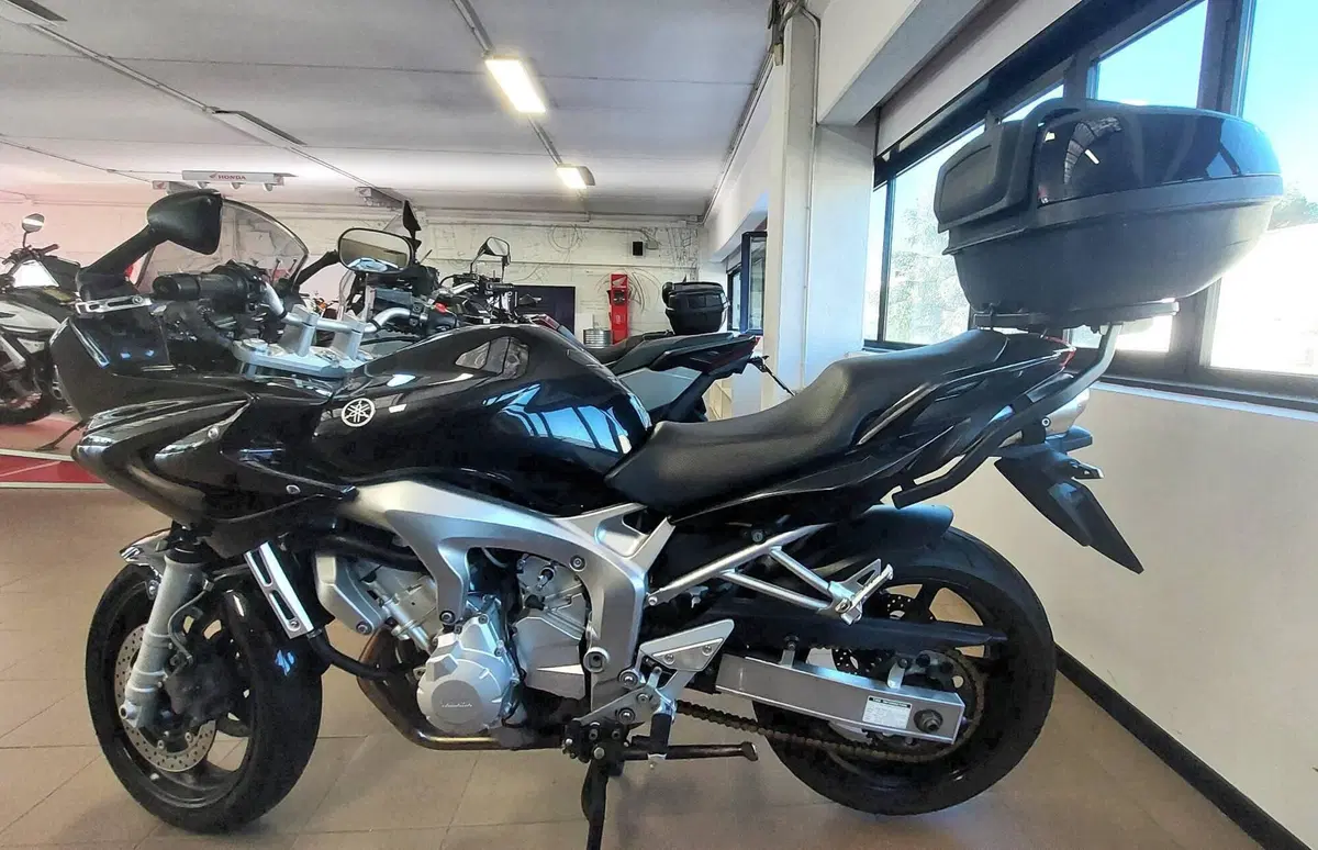 Yamaha FZ6 (2004 - 07)