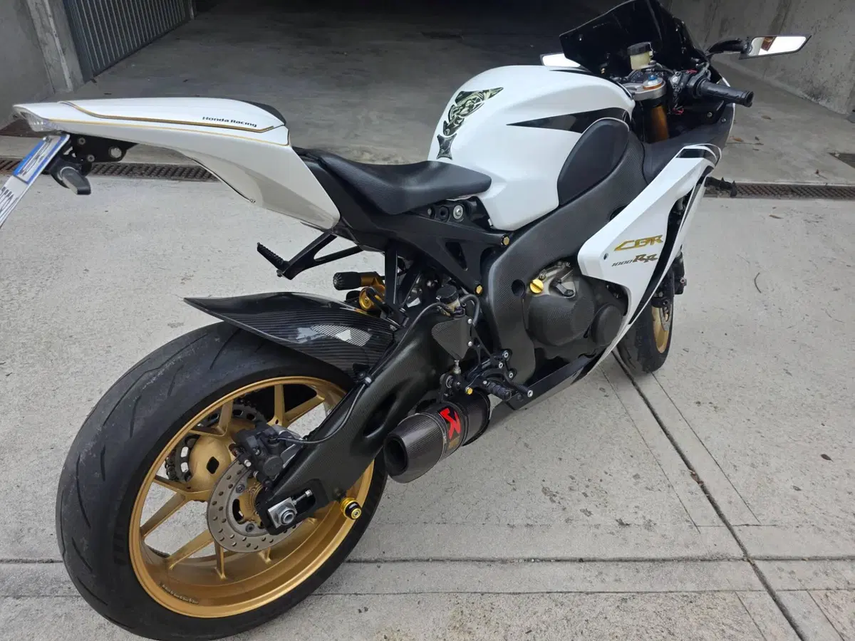 Honda CBR 1000 RR Fireblade (2008 - 11) (2)