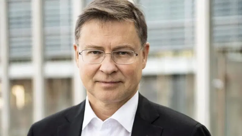Bollo auto e moto, Dombrovskis: 'Valuteremo la misura nel Semestre europeo'