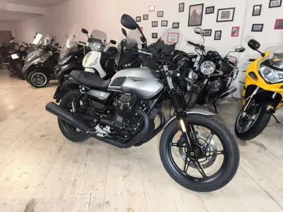 Moto Guzzi V7 Stone (2025 - 26) usata