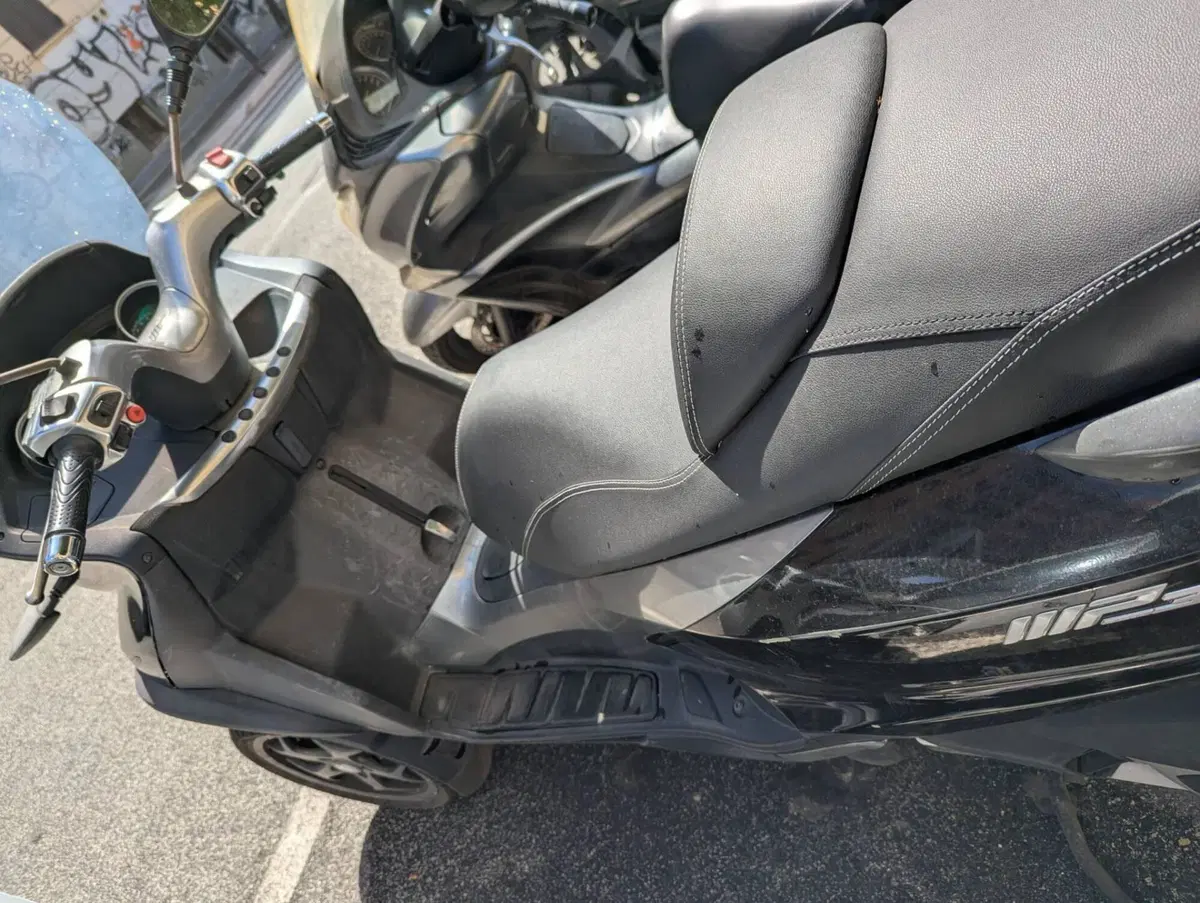 Piaggio Mp3 300 ie Business LT ABS (2014 - 16) (6)