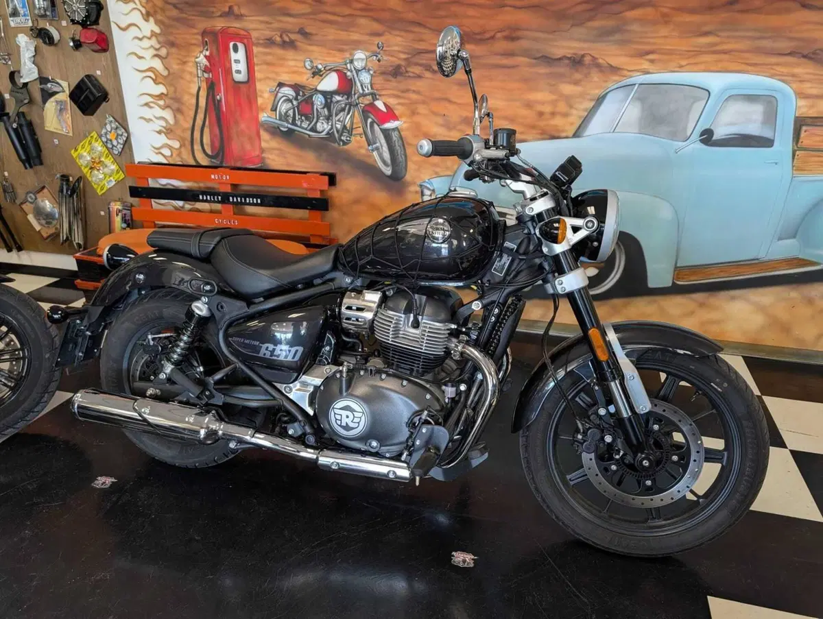 Royal Enfield Super Meteor 650 (2023 - 26)