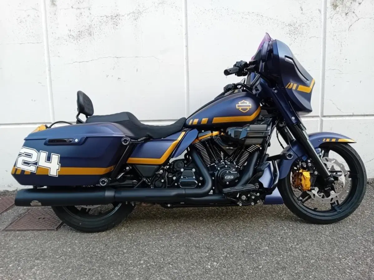 Harley-Davidson Street Glide (2024 - 26)