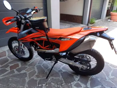 KTM 690 Enduro R (2022 - 25) usata