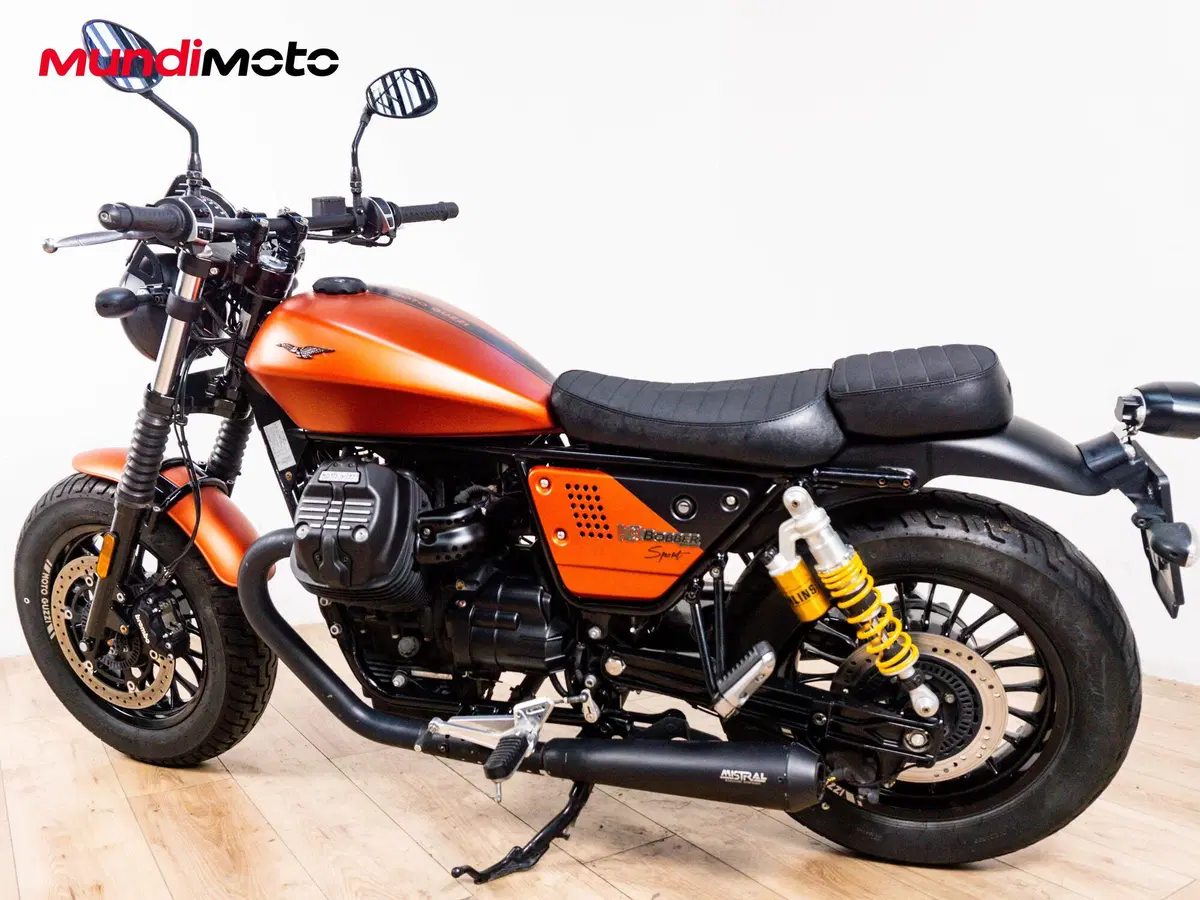 Moto Guzzi V9 Bobber Sport (2019 - 20) (7)