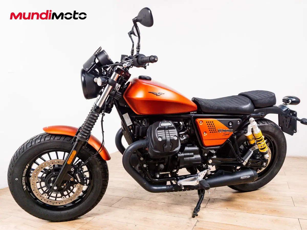 Moto Guzzi V9 Bobber Sport (2019 - 20) (8)