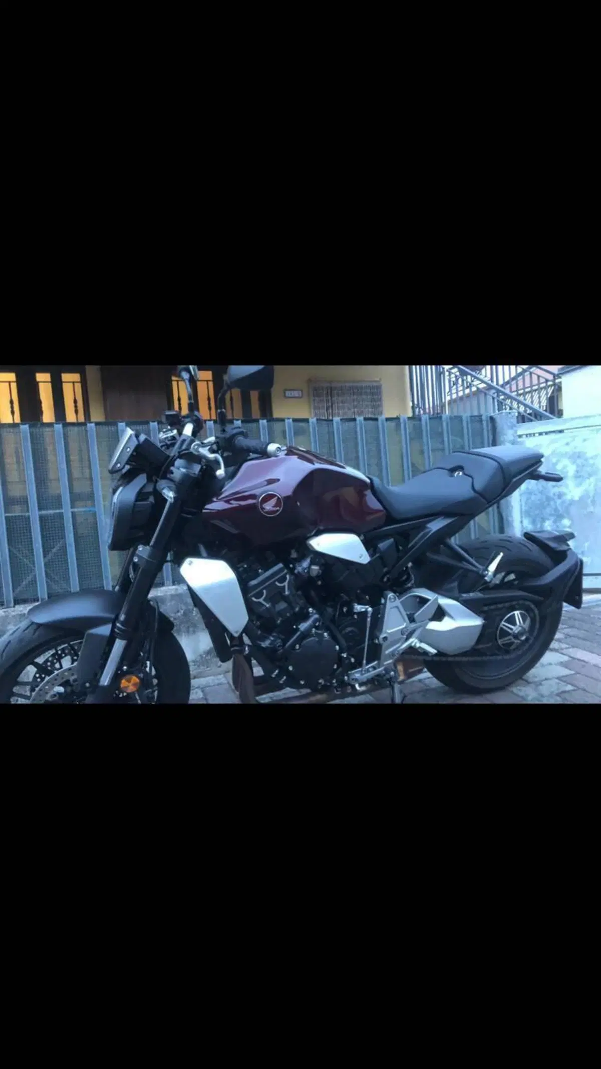Honda CB 1000 R (2021 - 25) (4)