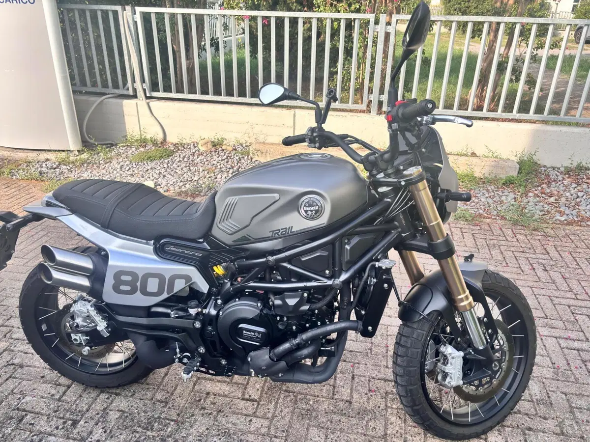 Benelli Leoncino 800 Trail (2022 - 26)