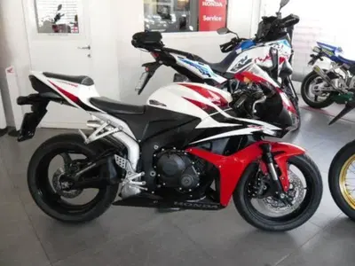 Honda CBR 600 RR (2007 - 08) usata
