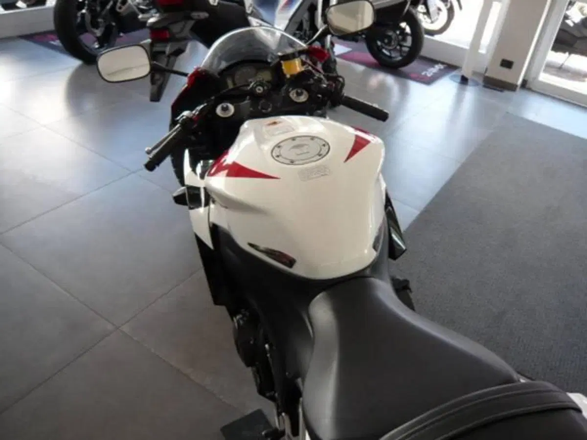 Honda CBR 600 RR (2007 - 08) (5)