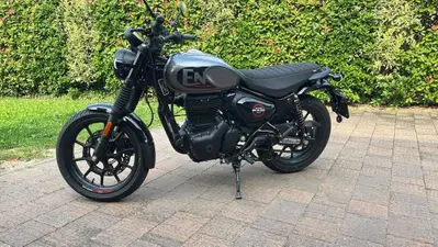 Royal Enfield HNTR 350 (2022 - 26) usata