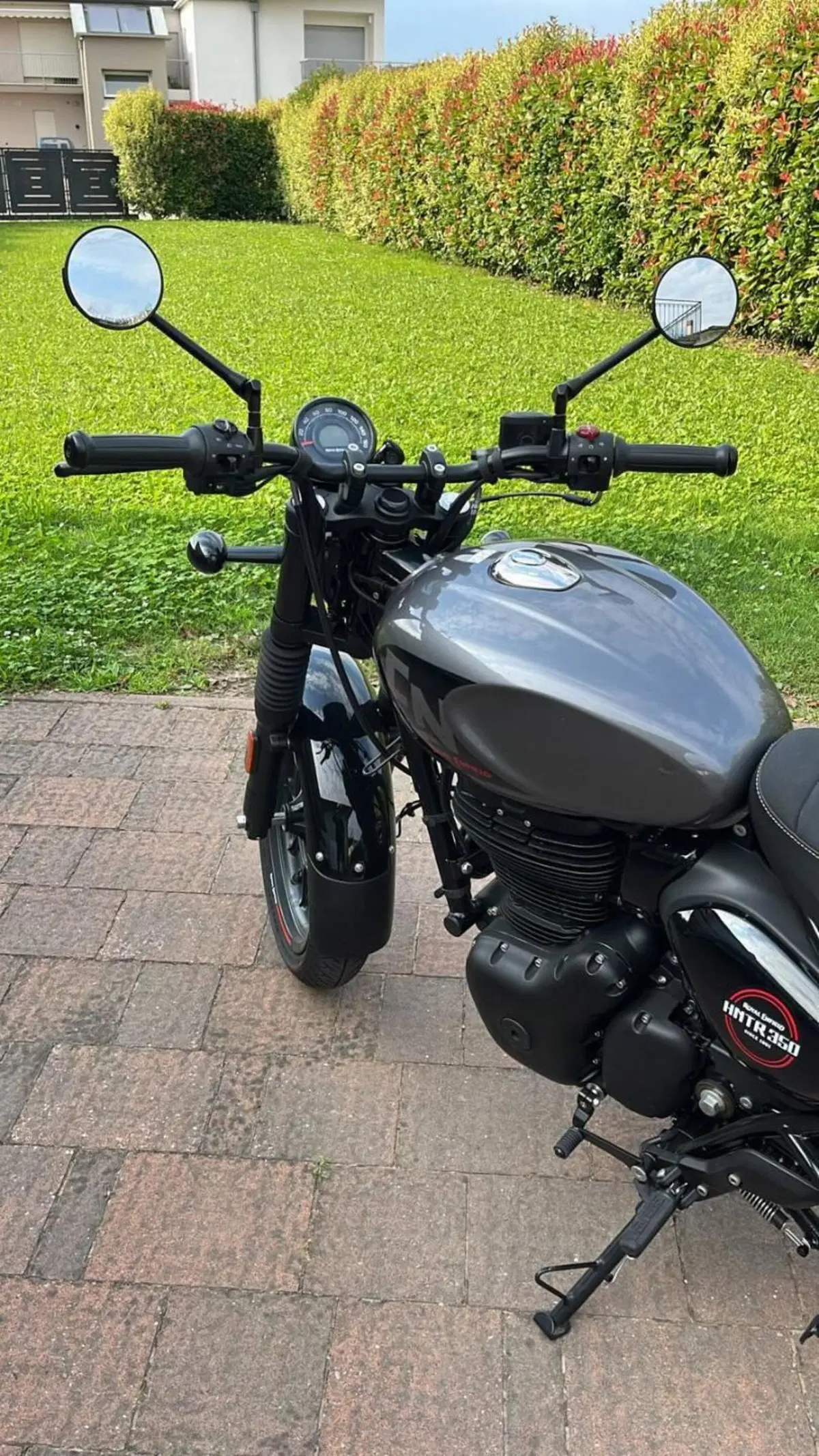 Royal Enfield HNTR 350 (2022 - 26) (4)