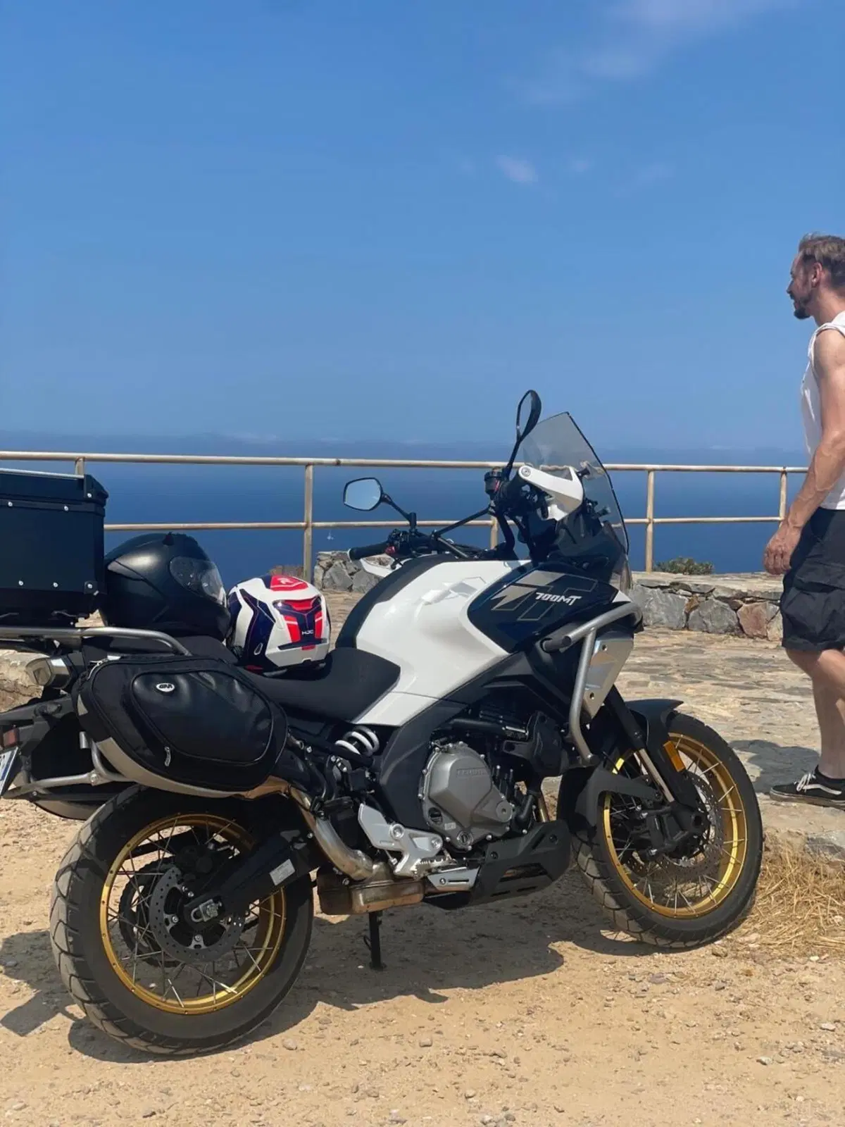 CFMOTO 700MT Adventure (2025 - 26) (3)