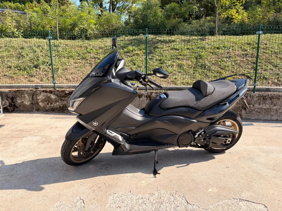 Yamaha T-Max 530 Iron Max ABS (2014 - 17)