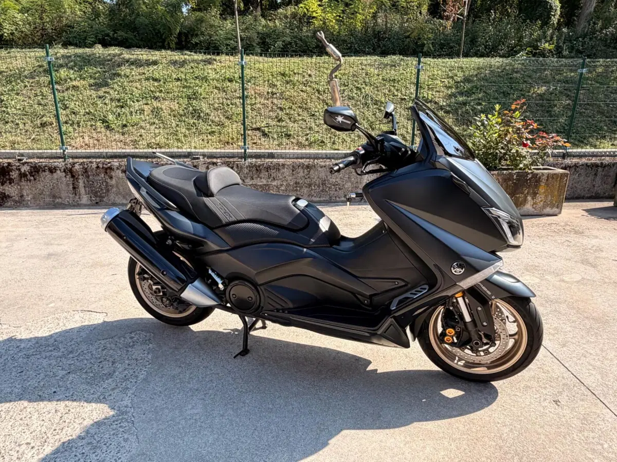 Yamaha T-Max 530 Iron Max ABS (2014 - 17) (6)