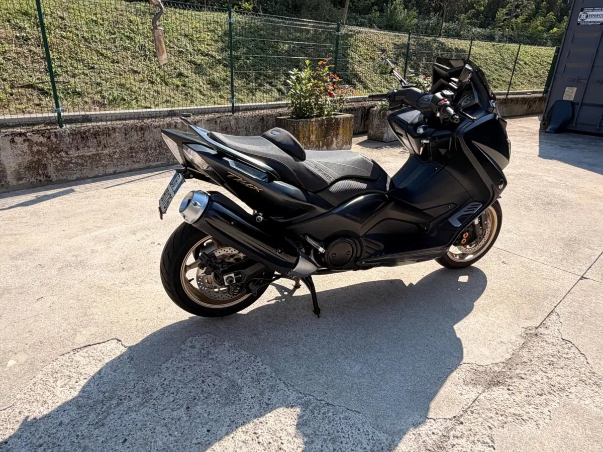 Yamaha T-Max 530 Iron Max ABS (2014 - 17) (7)