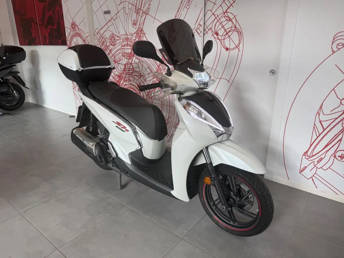 Honda SH 300 i ABS (2016 - 20) (2)