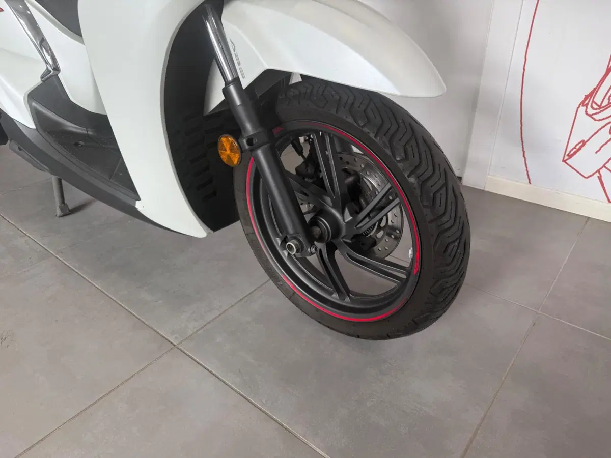 Honda SH 300 i ABS (2016 - 20) (9)