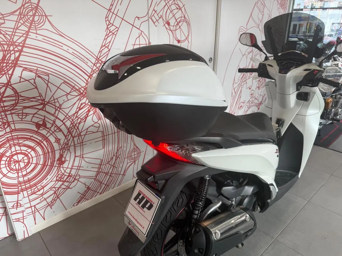 Honda SH 300 i ABS (2016 - 20) (12)