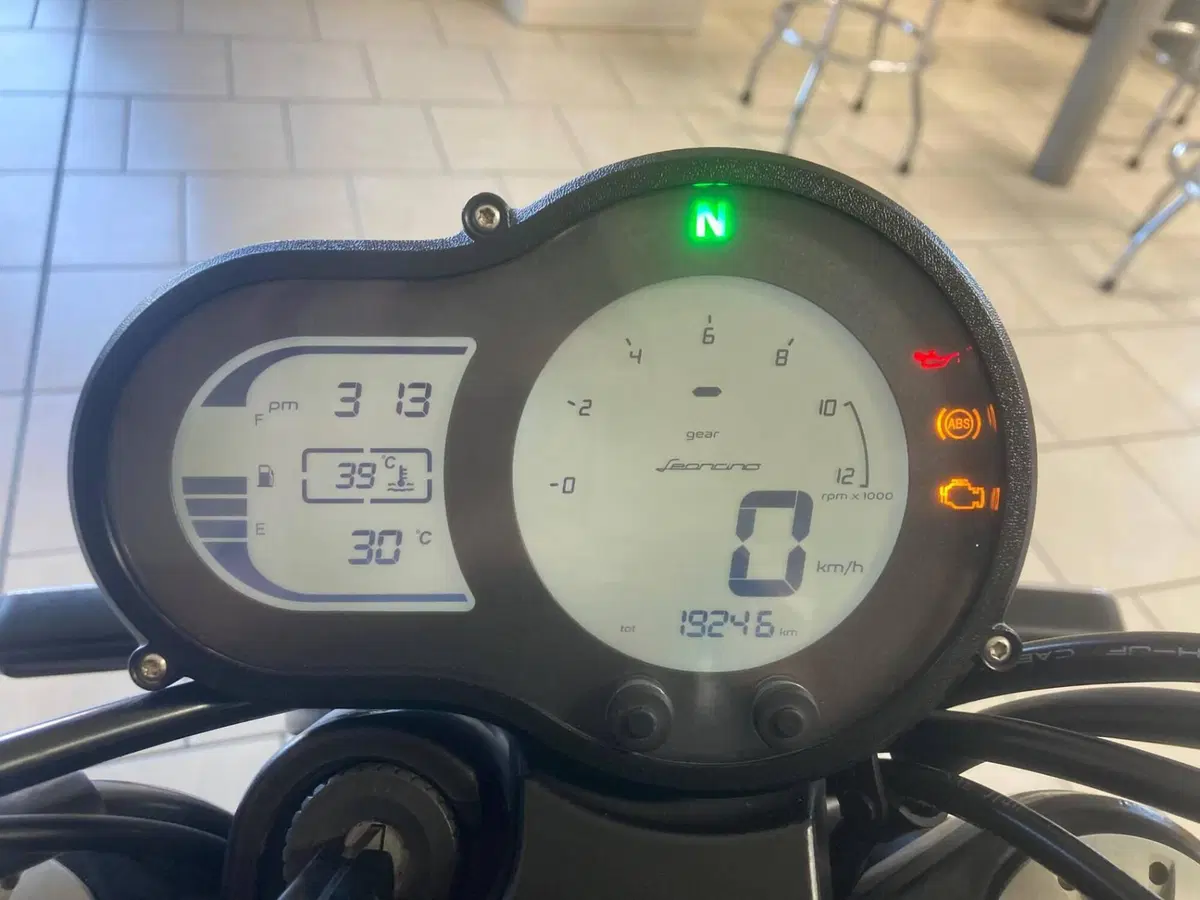 Benelli Leoncino 500 ABS (2017 - 20) (4)