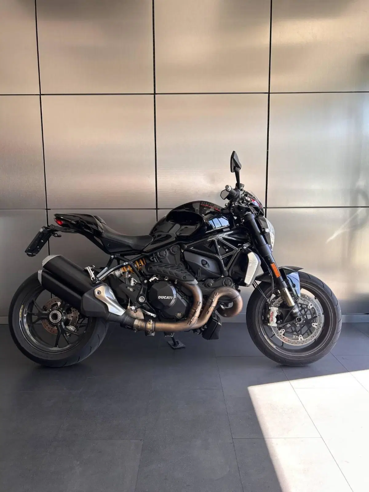 Ducati Monster 1200 R (2016 - 19)