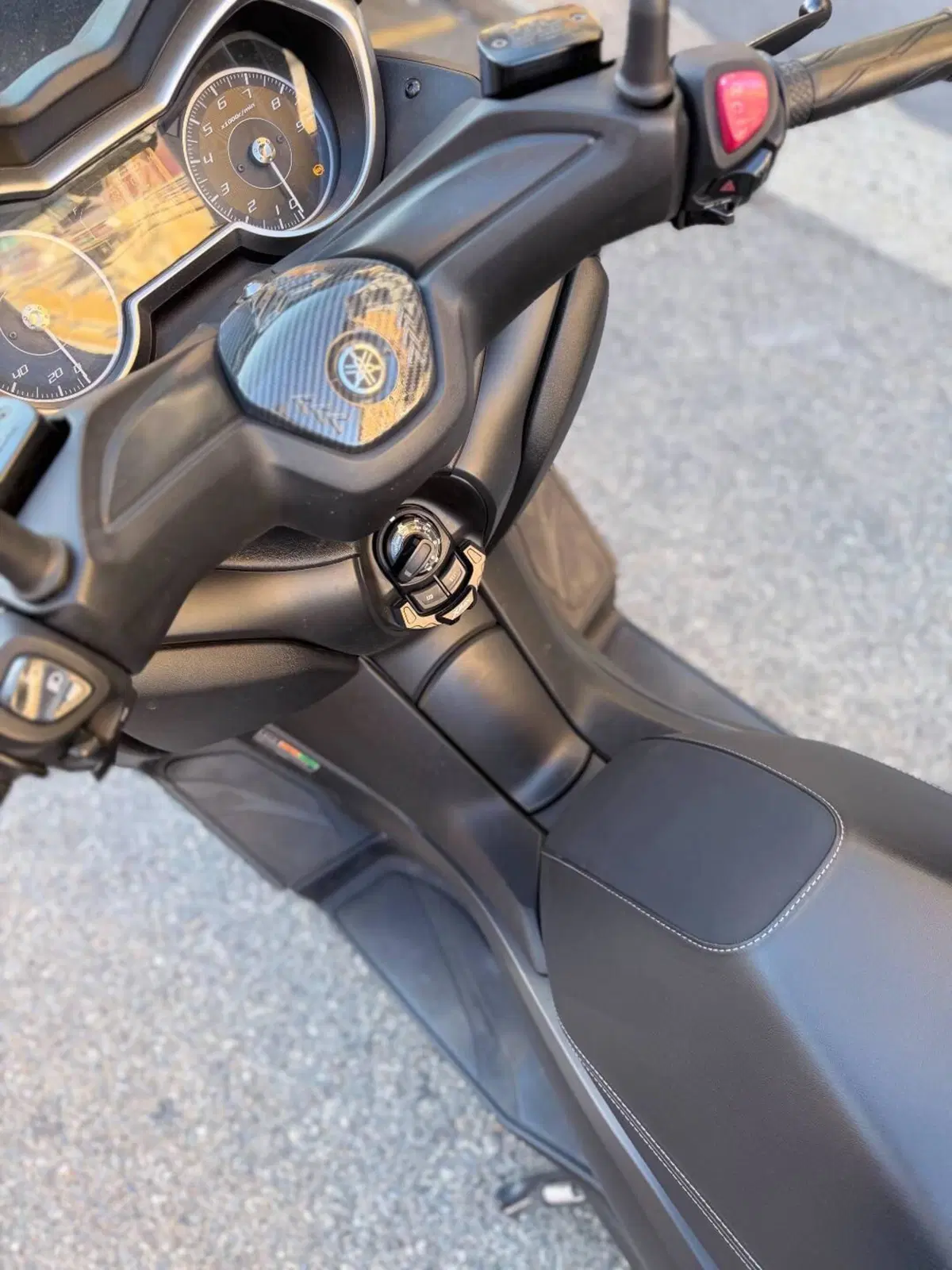 Yamaha X-Max 300 Roma Ed. MMXX (2020) (8)