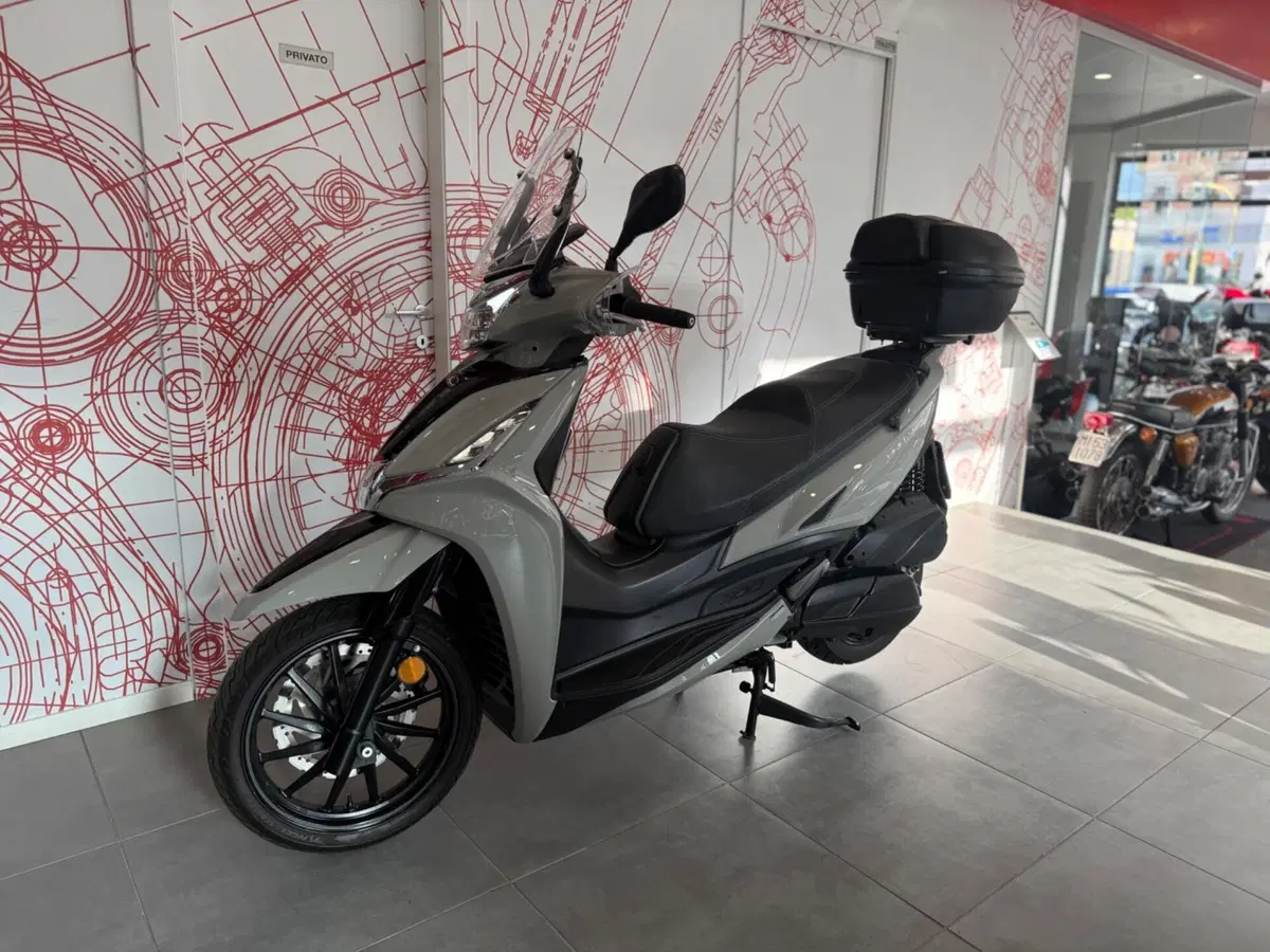 Kymco Agility 300i (2021 - 25) (5)