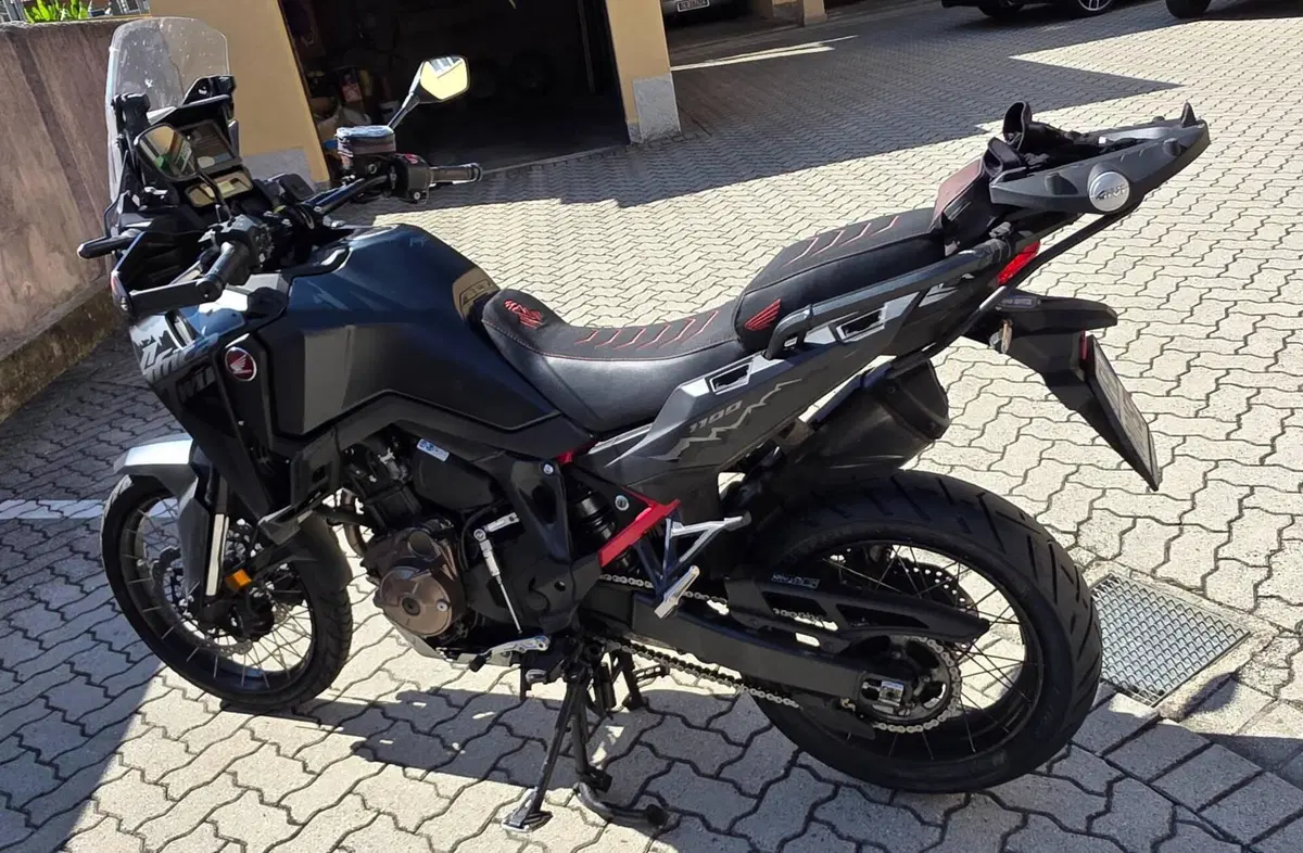 Honda Africa Twin CRF 1100L ES (2024 - 26) (5)