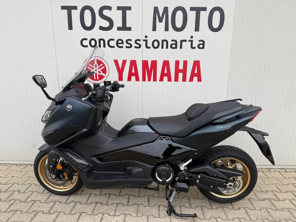Yamaha T-Max 560 Tech Max (2022 - 24) (2)