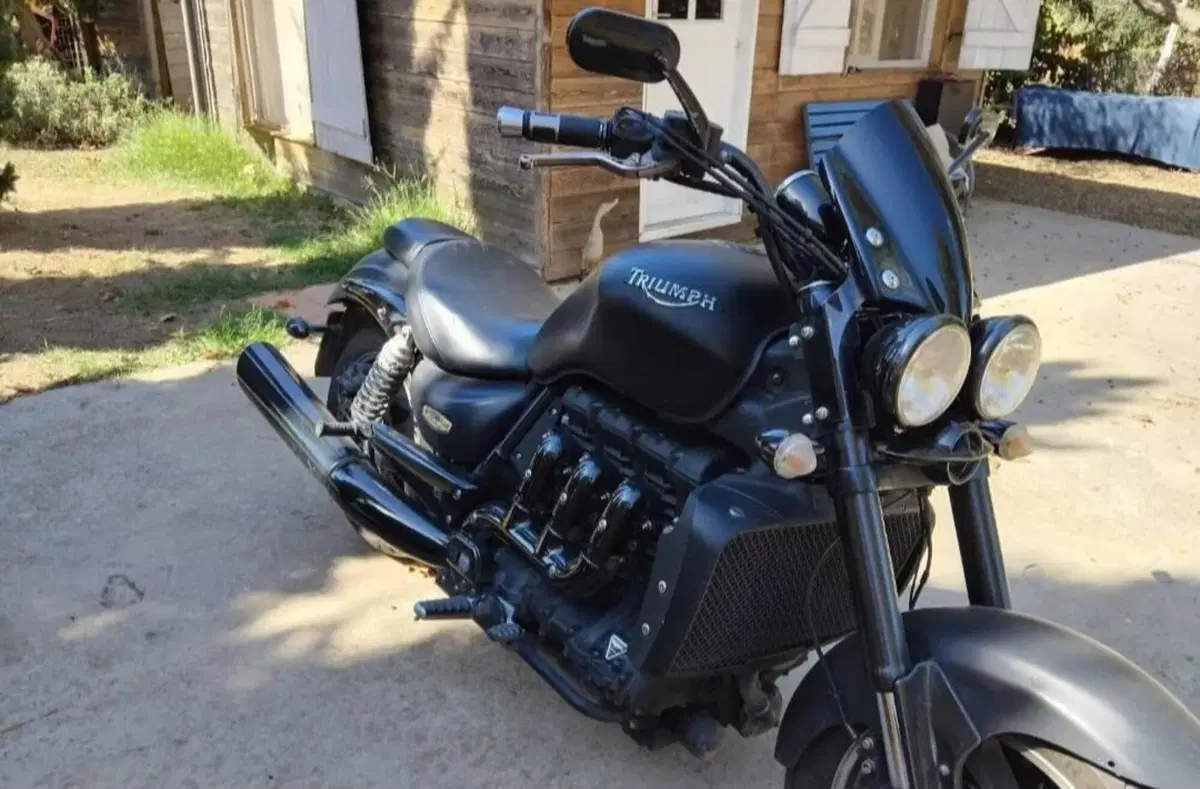 Triumph Rocket 3 Roadster ABS (2010 - 17) (2)