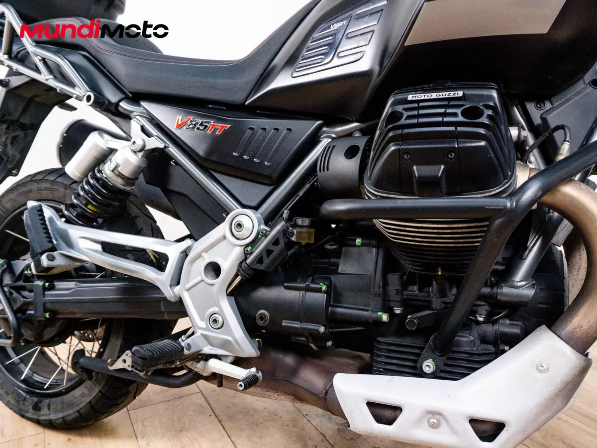 Moto Guzzi V85 TT (2019 - 20) (5)
