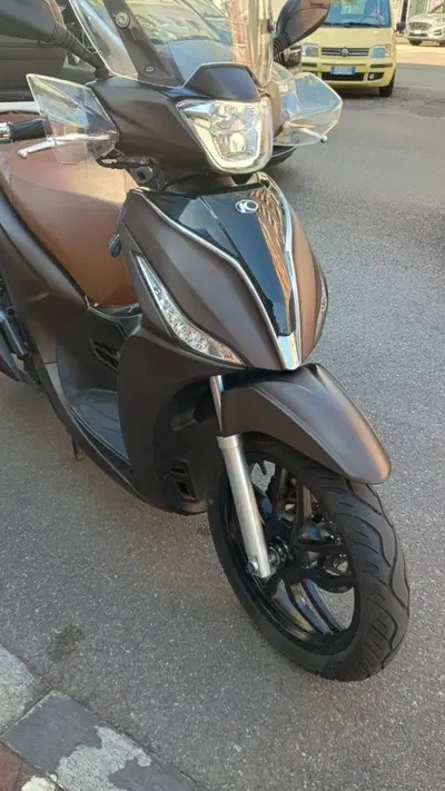 Kymco People 200i S (2021 - 26) usata